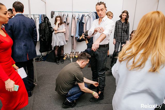 «Мы будем вести себя плохо и делать это хорошо» — фоторепортаж с показа Ивана Айплатова TopV10Minsk 10