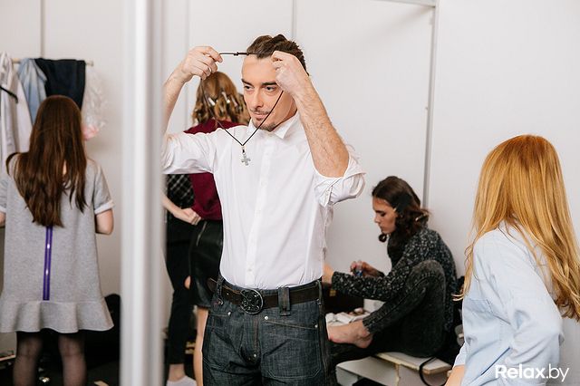 «Мы будем вести себя плохо и делать это хорошо» — фоторепортаж с показа Ивана Айплатова TopV10Minsk 9