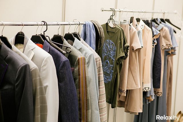 «Мы будем вести себя плохо и делать это хорошо» — фоторепортаж с показа Ивана Айплатова TopV10Minsk 7