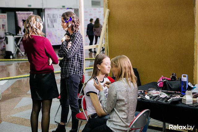 «Мы будем вести себя плохо и делать это хорошо» — фоторепортаж с показа Ивана Айплатова TopV10Minsk 2